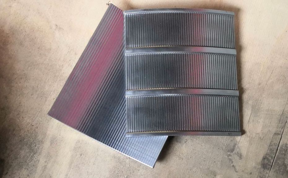 HR500雙級活塞推料離心機(jī)篩網(wǎng)