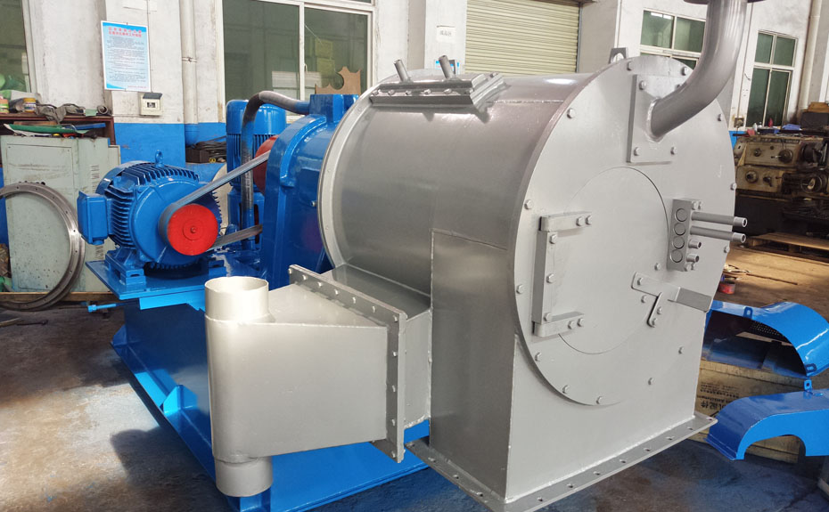 HR500雙級活塞推料離心機(jī)主機(jī)
